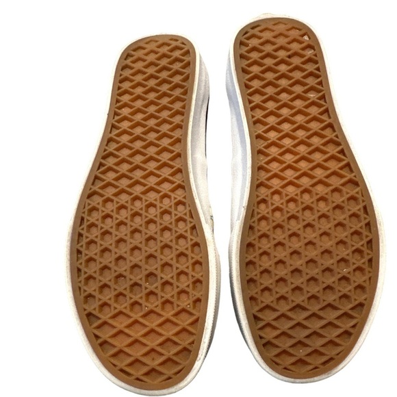 Authentic Disney Little Mermaid Vans Size 6.5 with original box - Picture 6 of 6